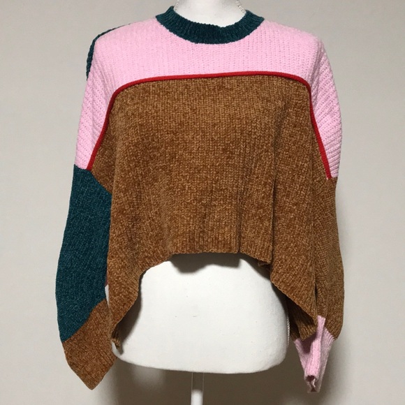 Urban Outfitters Sweaters - Urban Outfitters Color Block Cropped Sweater Sz M